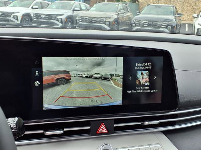 New 2025 Hyundai Elantra Limited FWD image 22