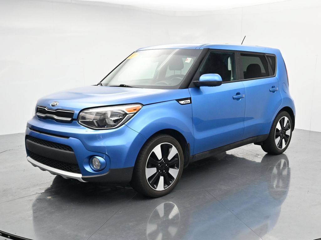 Used 2017 Kia Soul + w/ Designer's Package FWD image 4