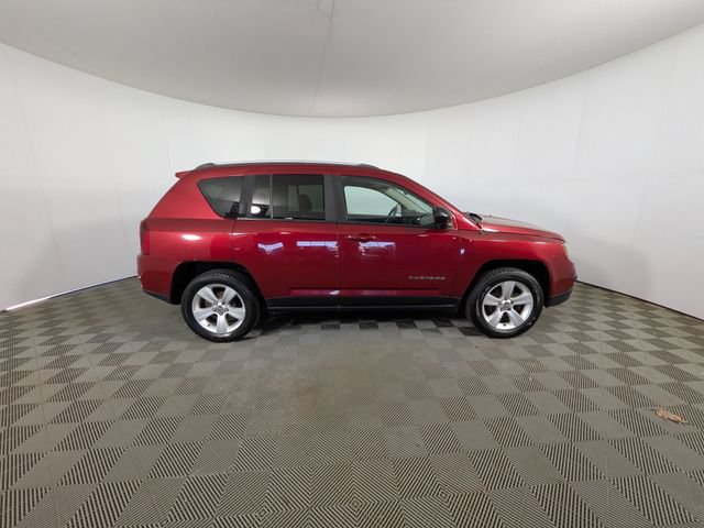 Used 2016 Jeep Compass Sport w/ Power Value Group FWD image 2