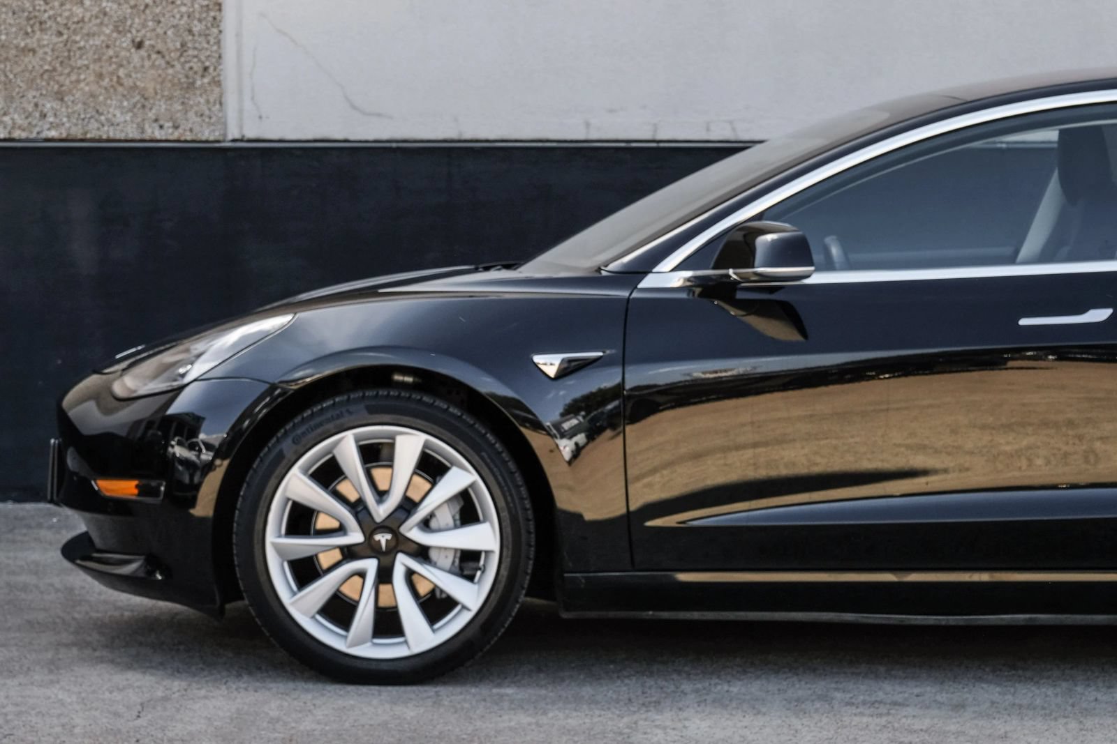 Used 2018 Tesla Model 3 Long Range RWD image 11