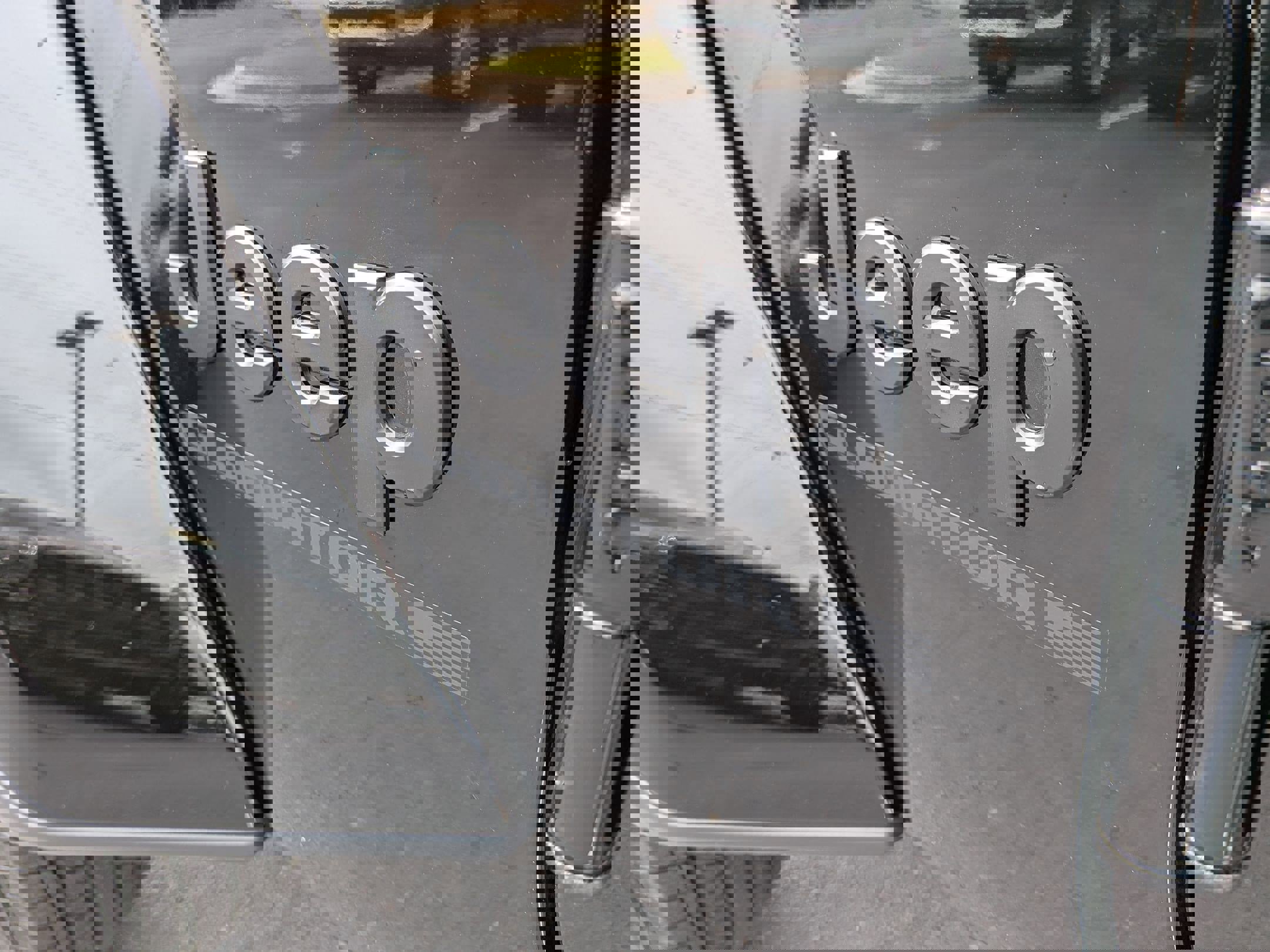 New 2025 Jeep Gladiator Sport image 32