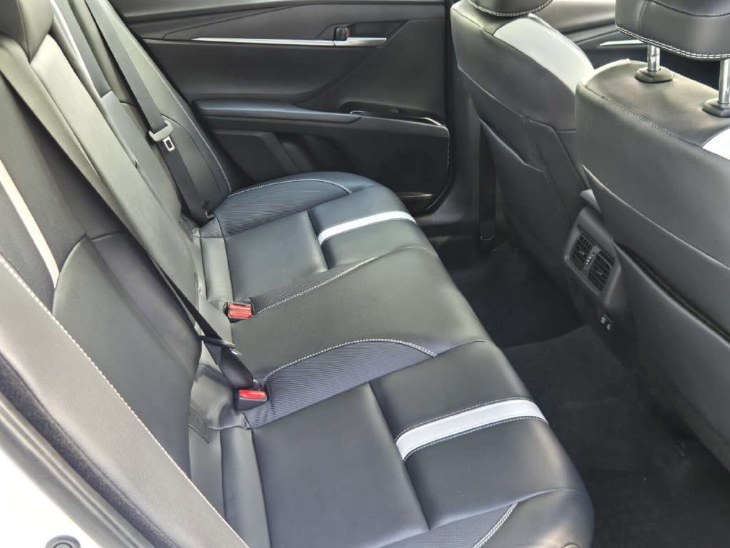 Used 2025 Toyota Camry SE w/ Multimedia Upgrade Package FWD image 15