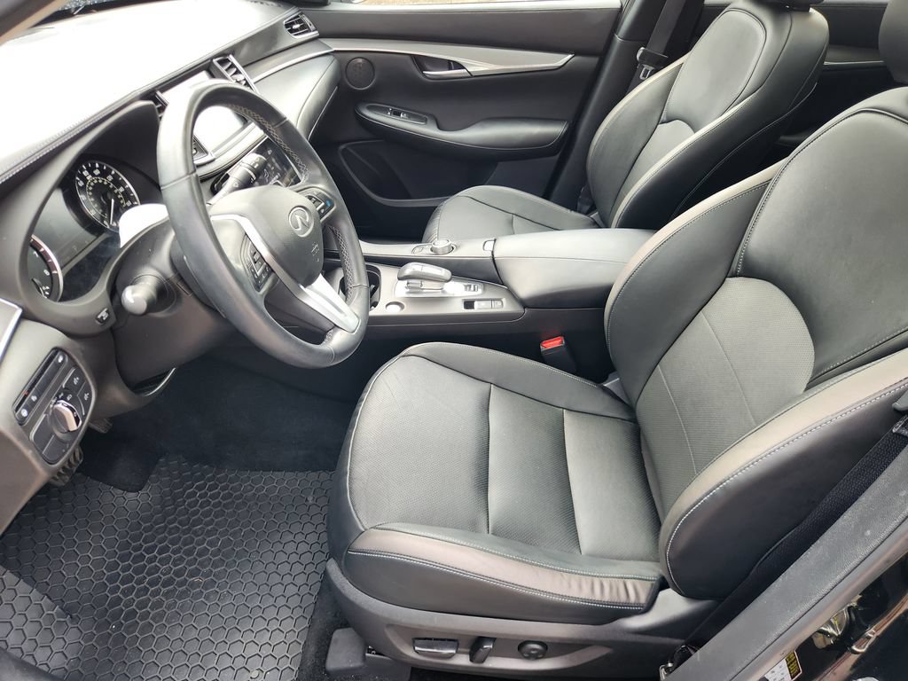 Used 2023 INFINITI QX50 Luxe AWD/4WD image 9