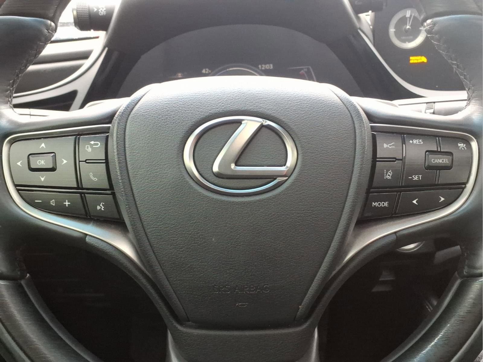 Used 2022 Lexus ES 300h w/ Accessory Package 2 image 16