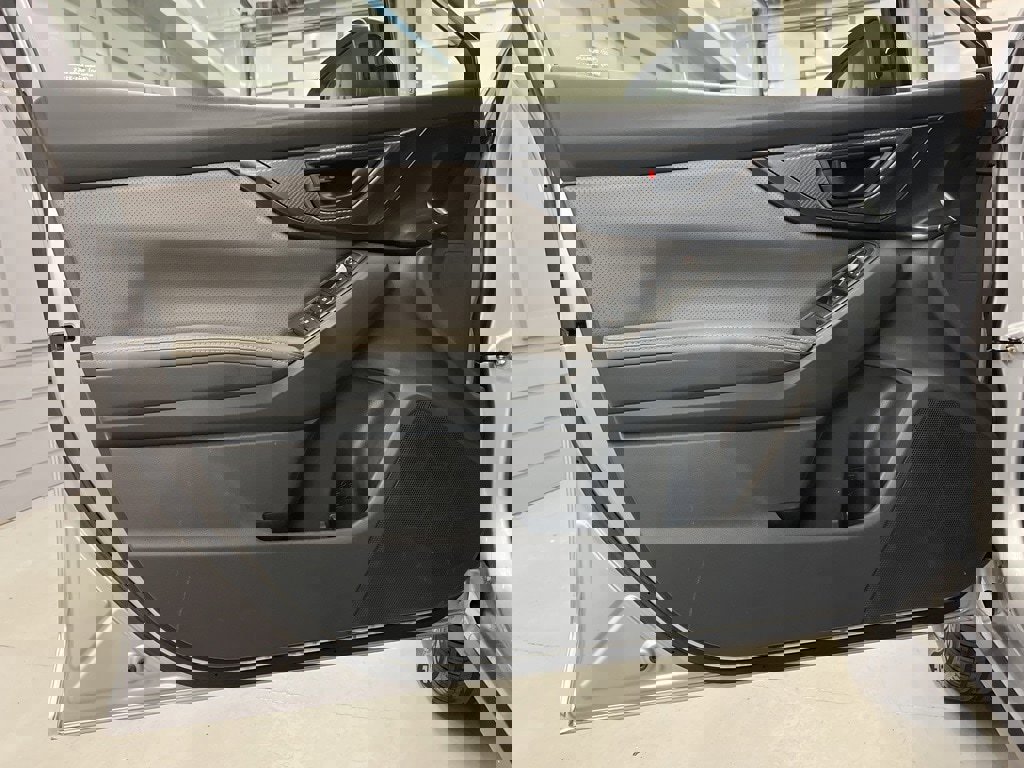 Used 2021 Subaru Crosstrek 2.5i Sport w/ Moonroof Package image 9