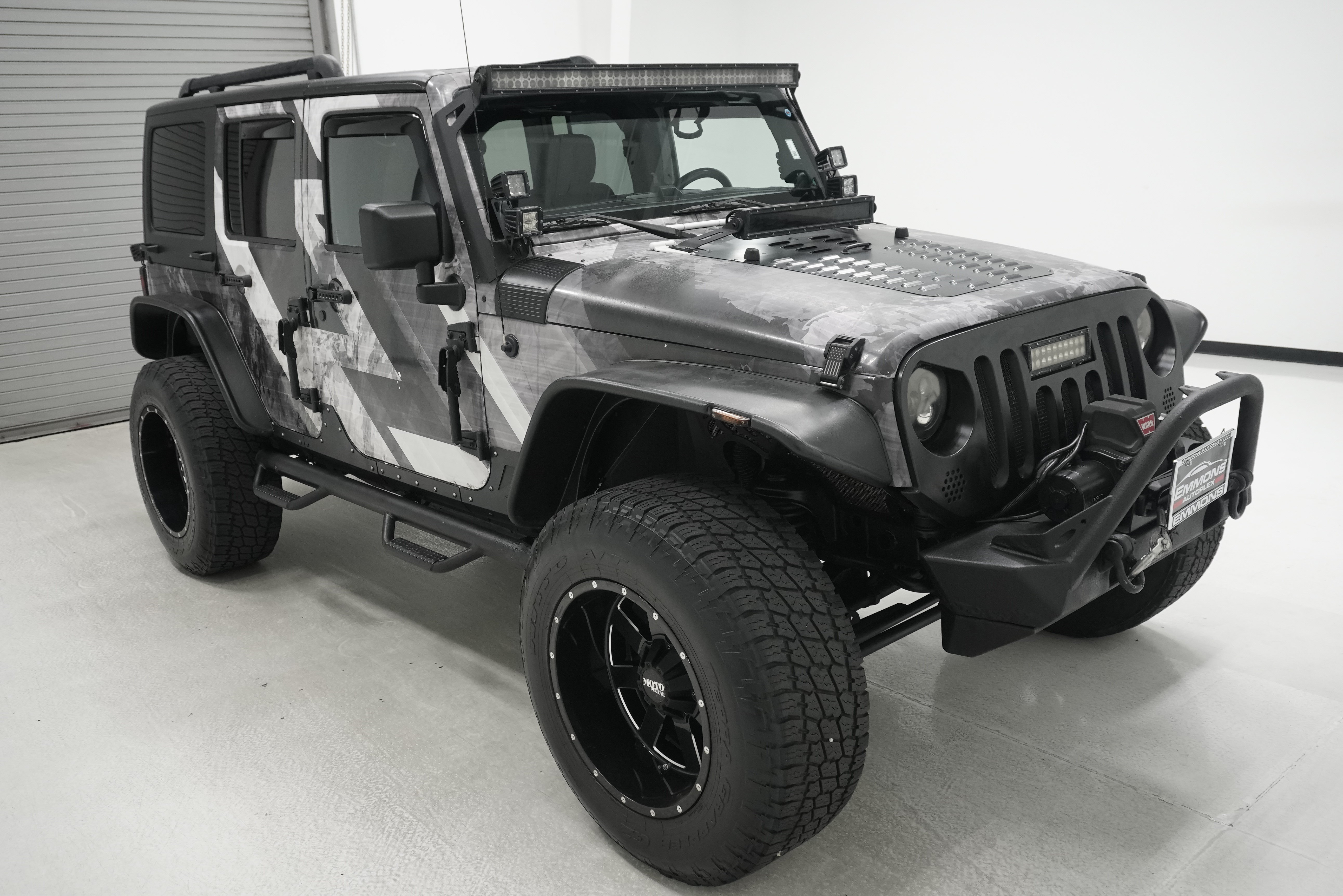 Used 2012 Jeep Wrangler Unlimited Sport AWD/4WD image 3