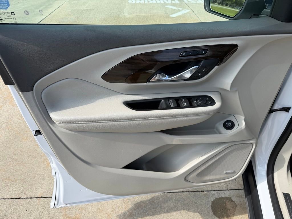 Used 2019 GMC Terrain Denali w/ Advanced Safety Package image 12