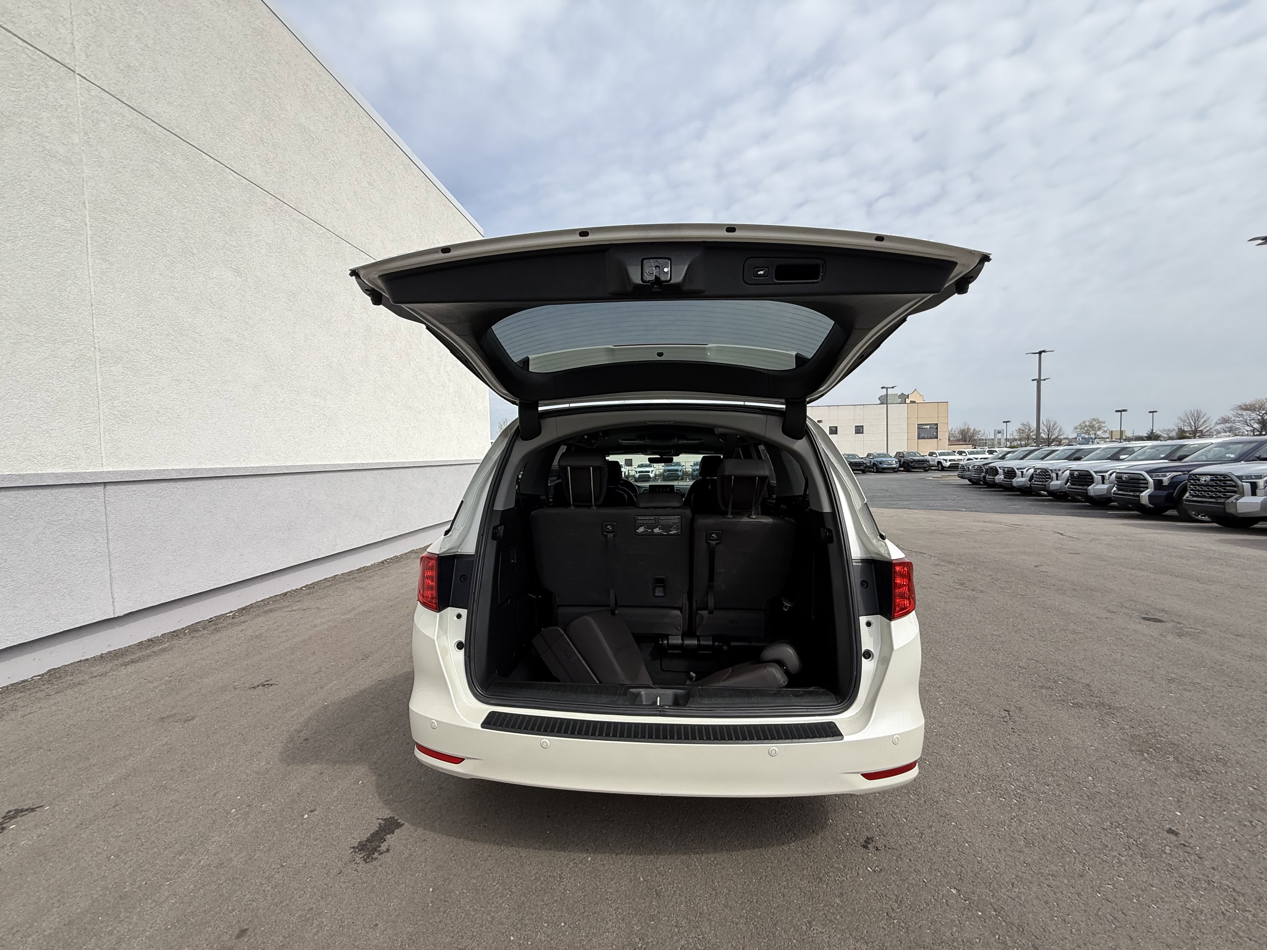 Used 2018 Honda Odyssey Elite image 27