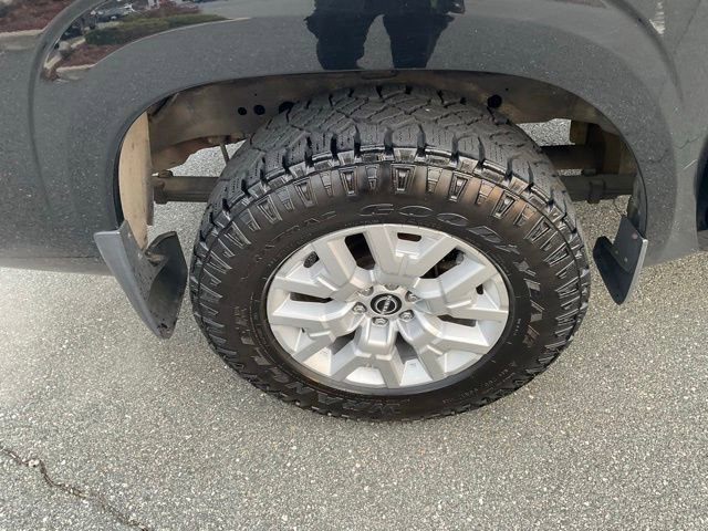 Certified 2022 Nissan Frontier SV w/ Technology Package AWD/4WD image 7