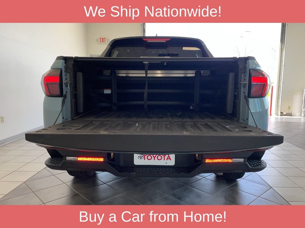 Used 2025 Hyundai Santa Cruz SEL AWD/4WD image 14