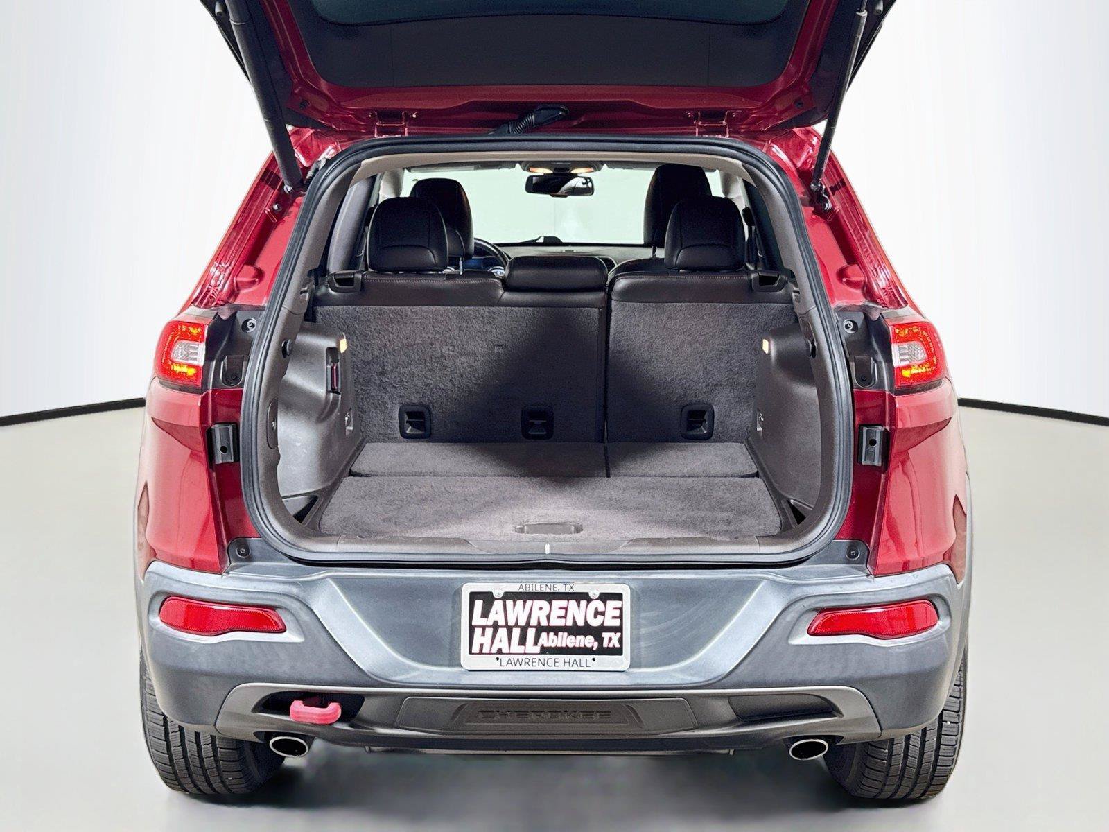 Used 2017 Jeep Cherokee Trailhawk AWD/4WD image 24