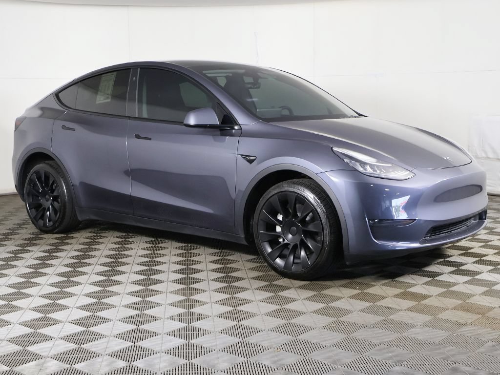 Used 2023 Tesla Model Y AWD image 2