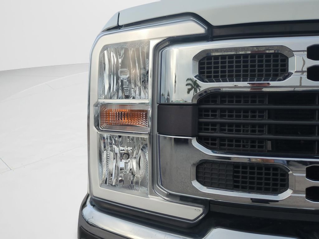 Used 2025 Ford F250 XLT image 9