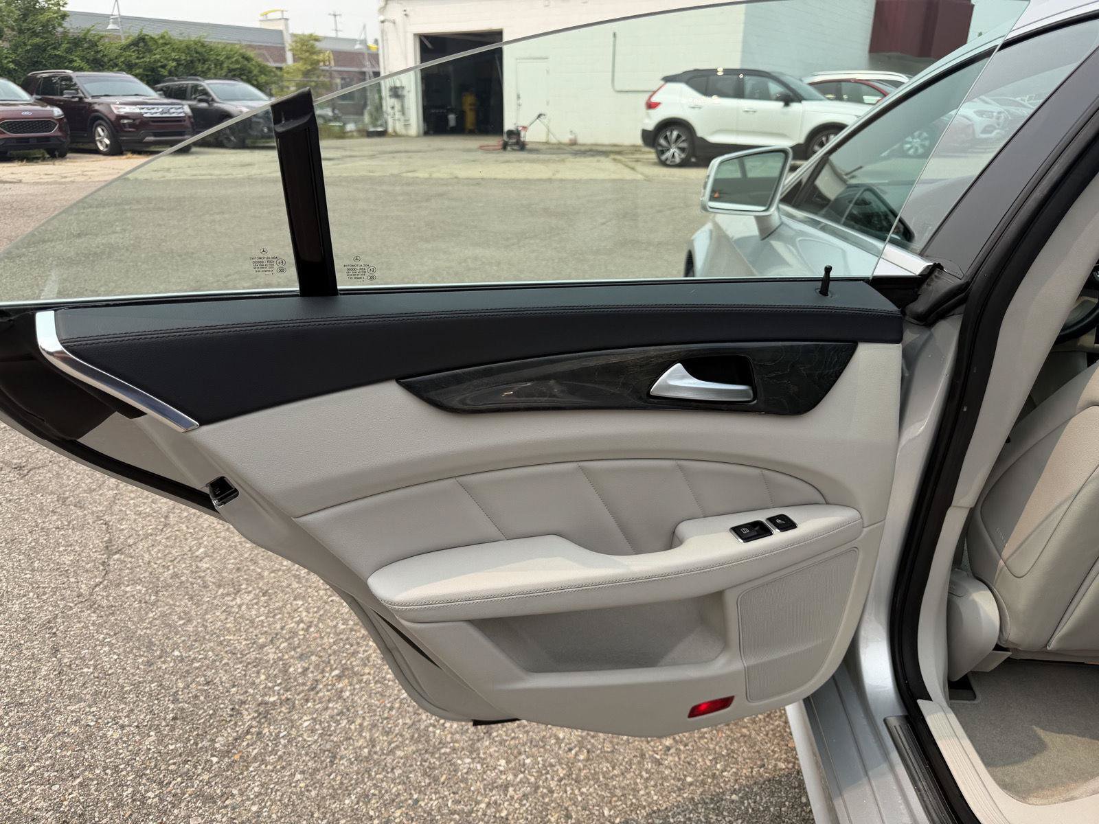 Used 2015 Mercedes-Benz CLS 550 4MATIC image 22