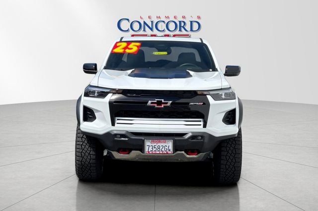 Used 2025 Chevrolet Colorado ZR2 w/ Technology Package image 9
