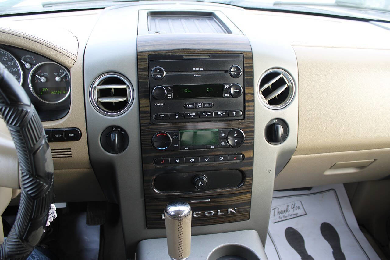 Used 2007 Lincoln Mark LT 4x4 image 14