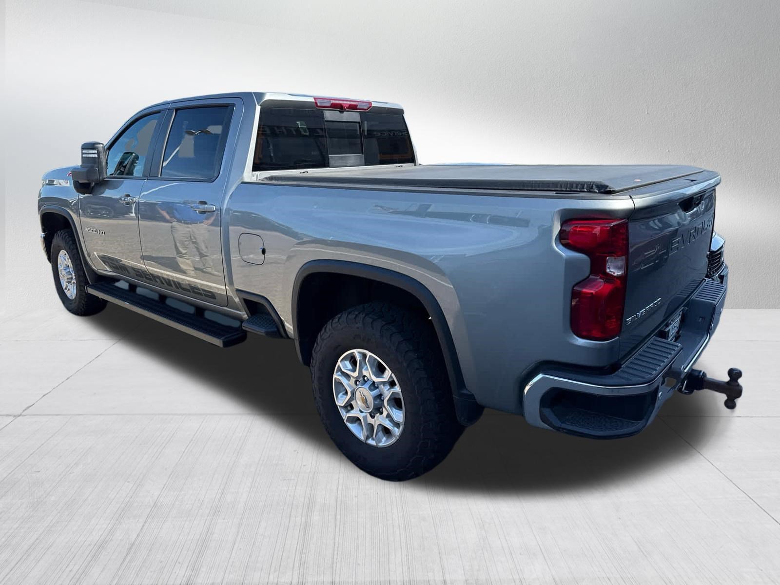 Used 2025 Chevrolet Silverado 3500 LT w/ Safety Package AWD/4WD image 4
