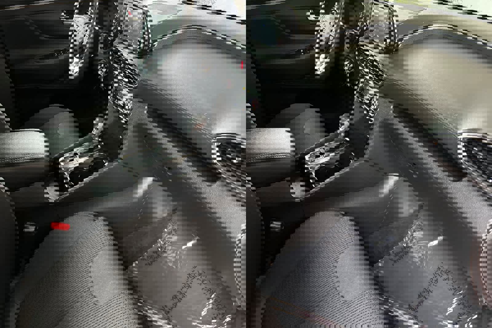 Used 2019 Hyundai Santa Fe SE image 16