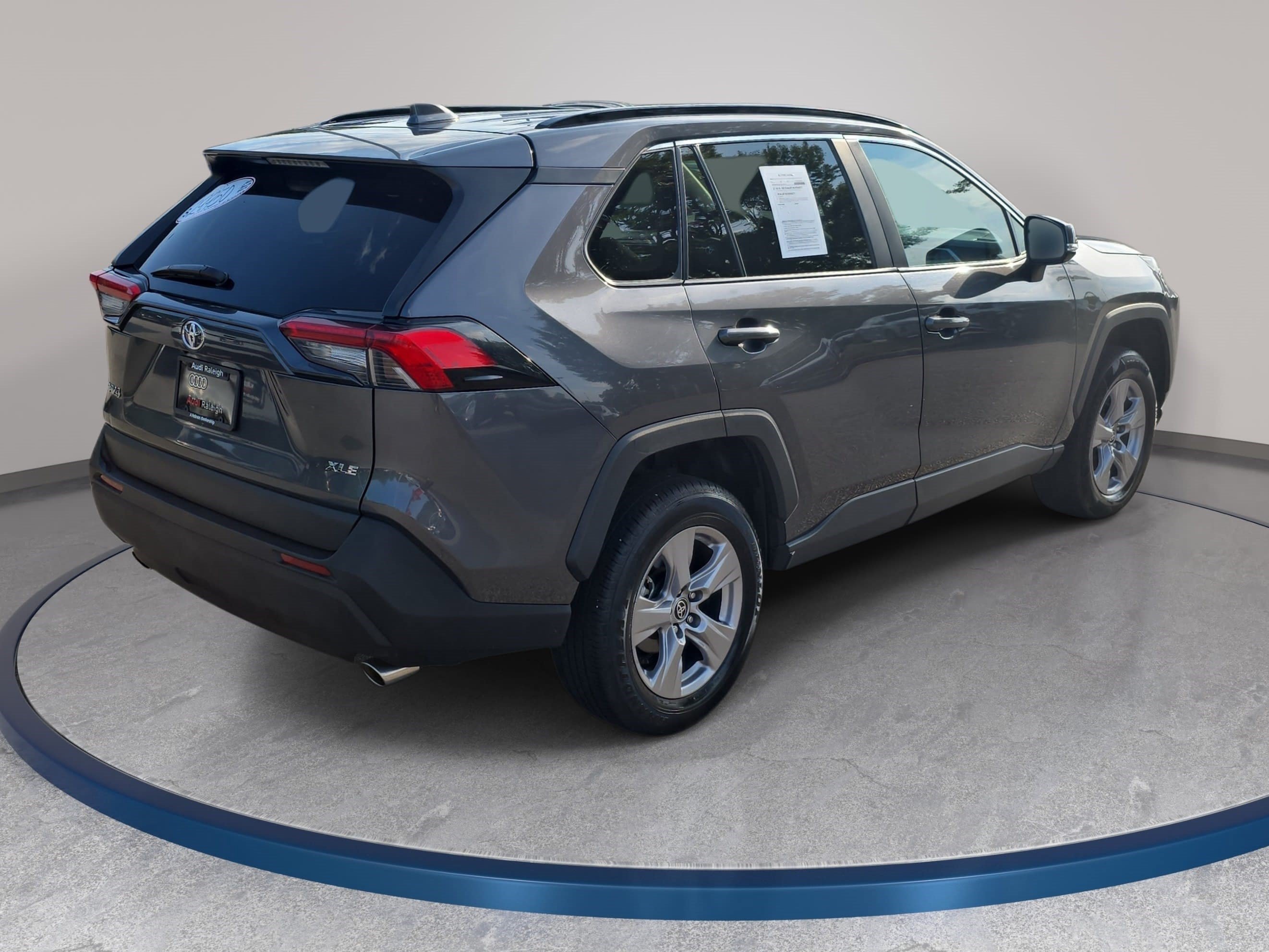 Used 2025 Toyota RAV4 XLE FWD image 5