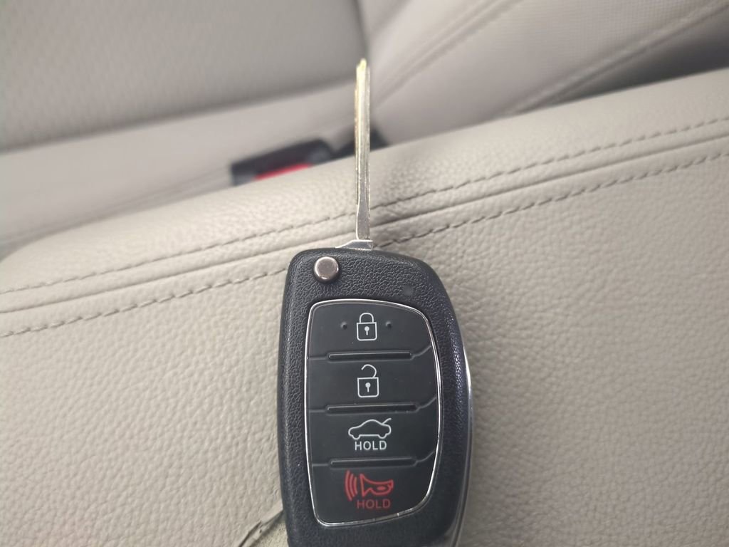 Used 2016 Hyundai Sonata SE FWD image 36