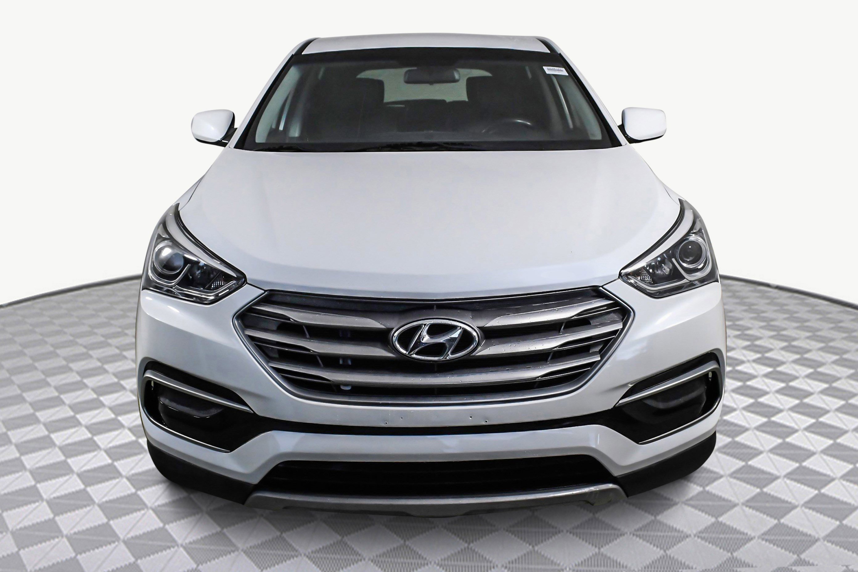 Used 2017 Hyundai Santa Fe Sport image 2