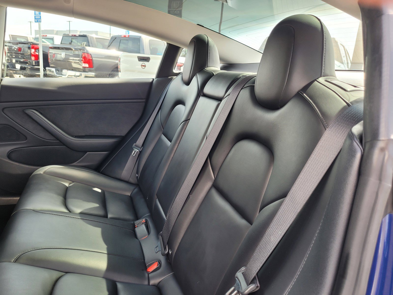 Used 2018 Tesla Model 3 Long Range RWD image 13