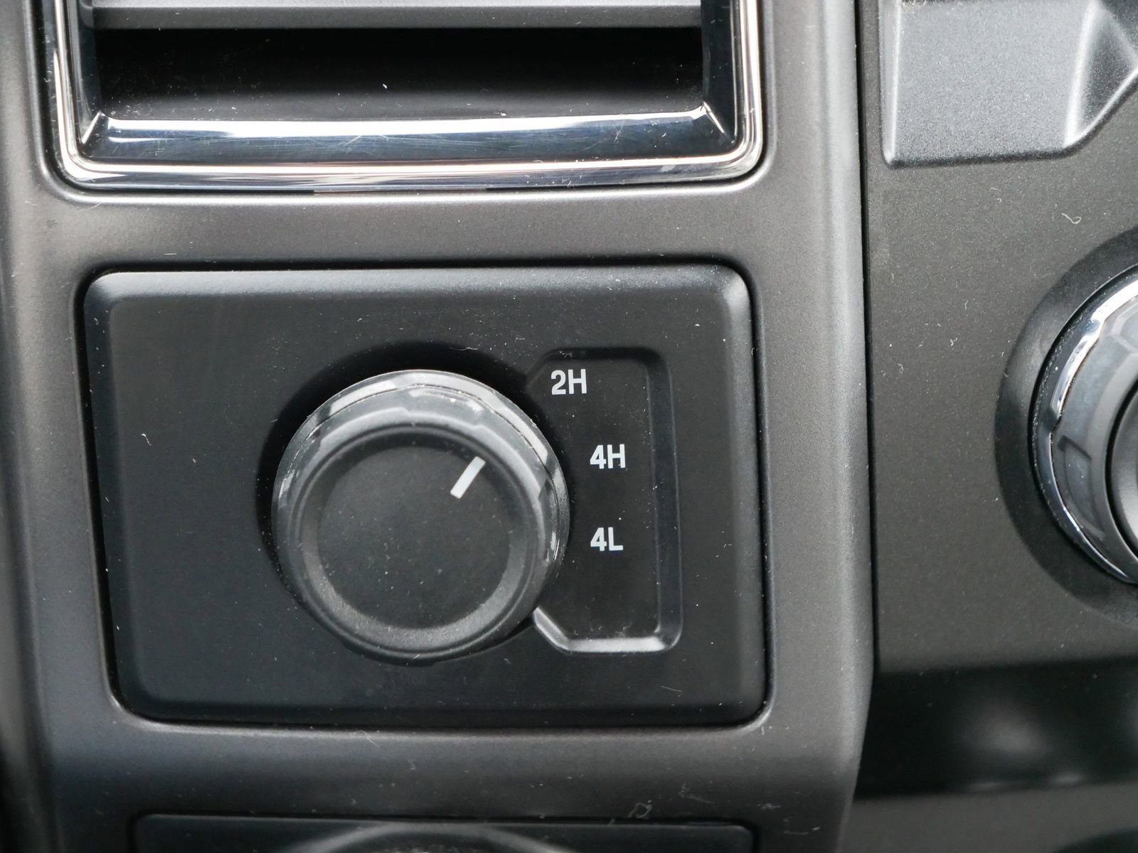 Certified 2020 Ford F150 XLT w/ Equipment Group 302A Luxury image 34