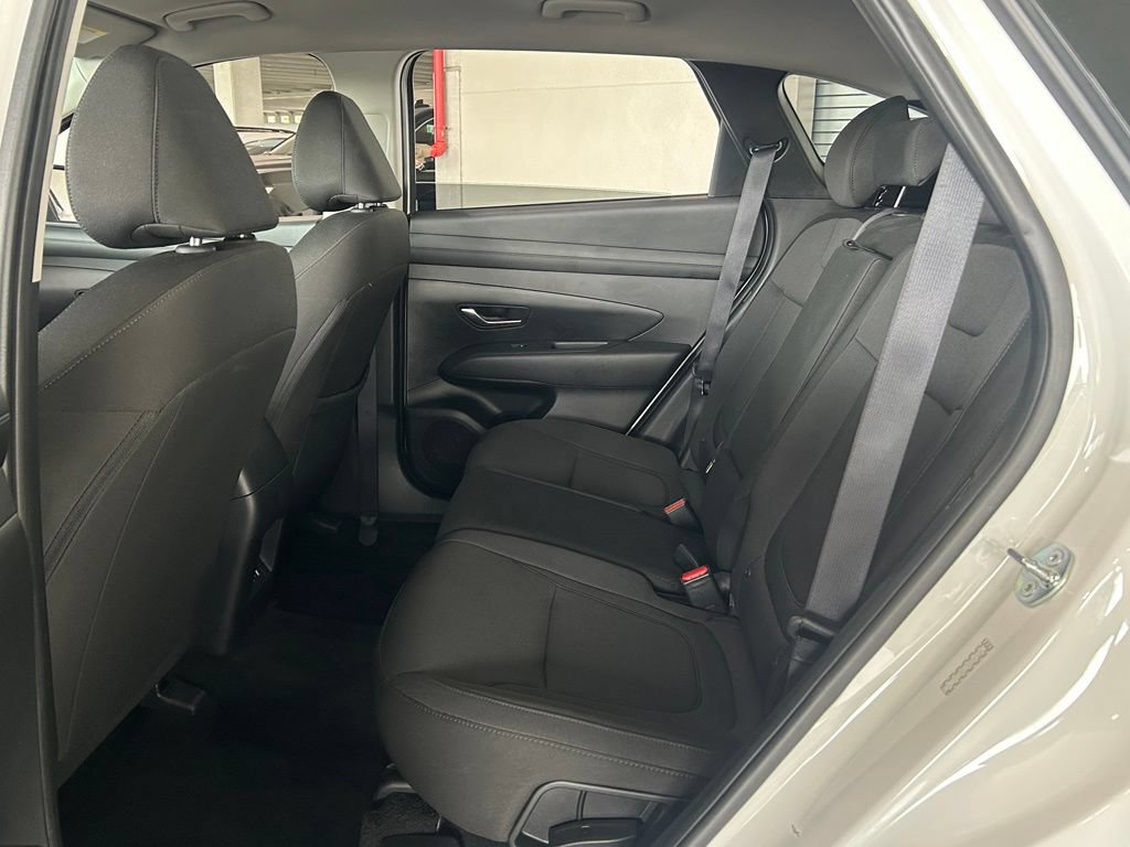 Used 2025 Hyundai Tucson SE FWD image 31