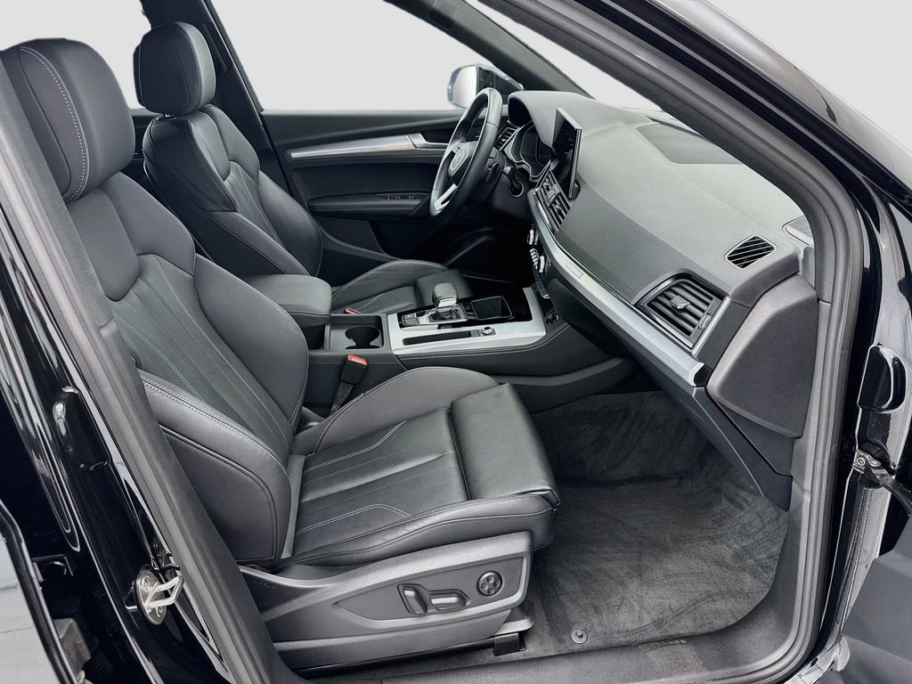 Used 2023 Audi Q5 2.0T Premium Plus w/ Premium Plus Package AWD/4WD image 18