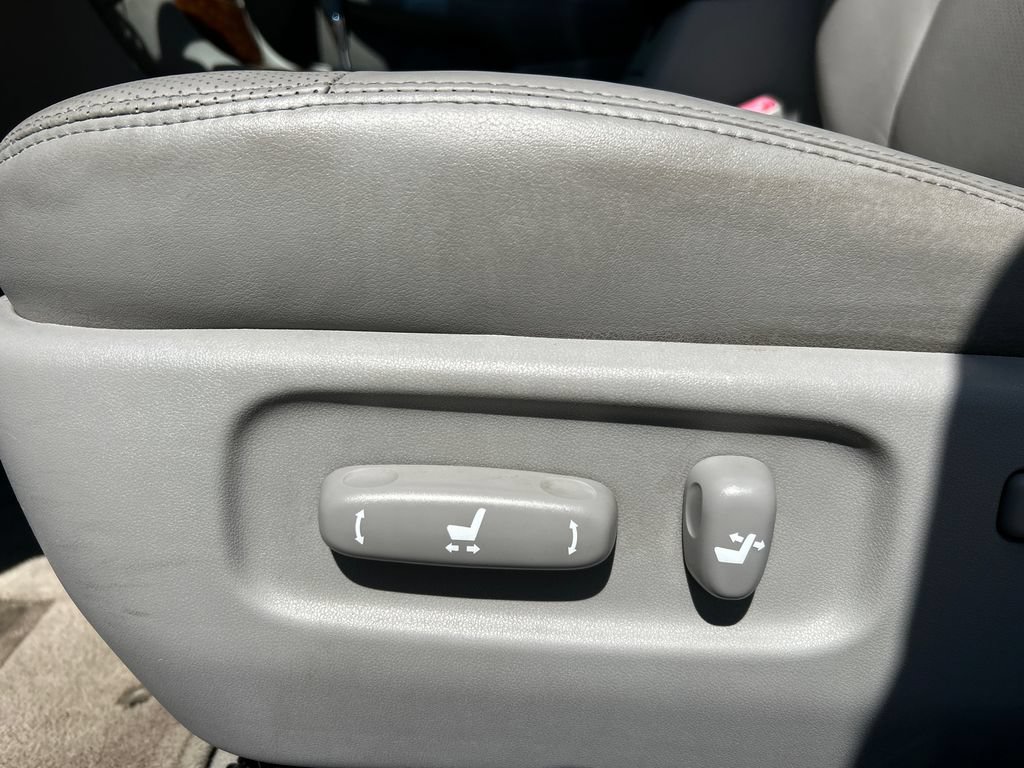 Used 2005 Lexus ES 330 FWD image 10