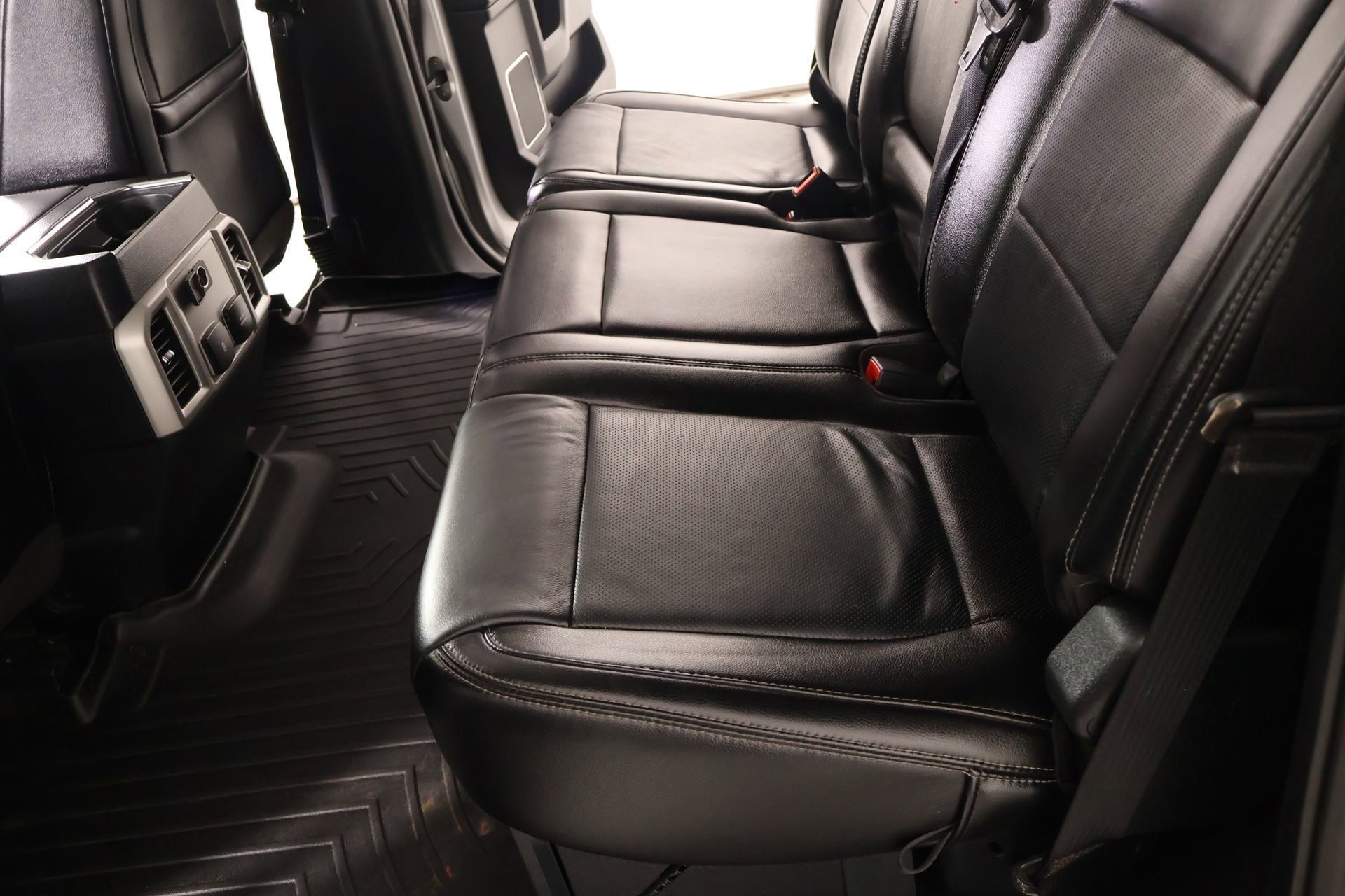 Used 2019 Ford F250 Lariat w/ Lariat Ultimate Package image 13