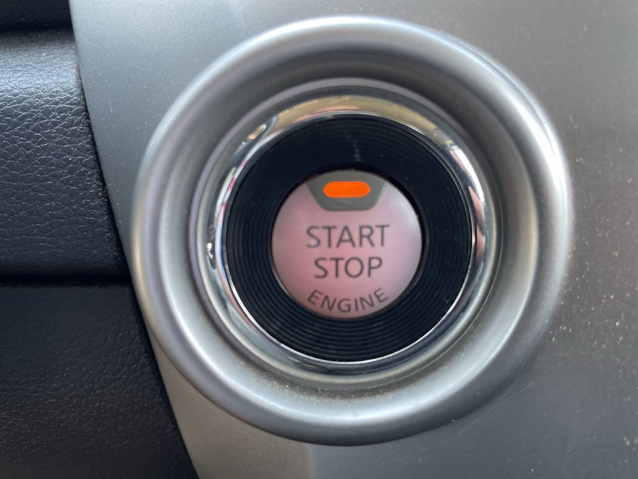 Used 2017 Nissan Titan SV RWD image 30