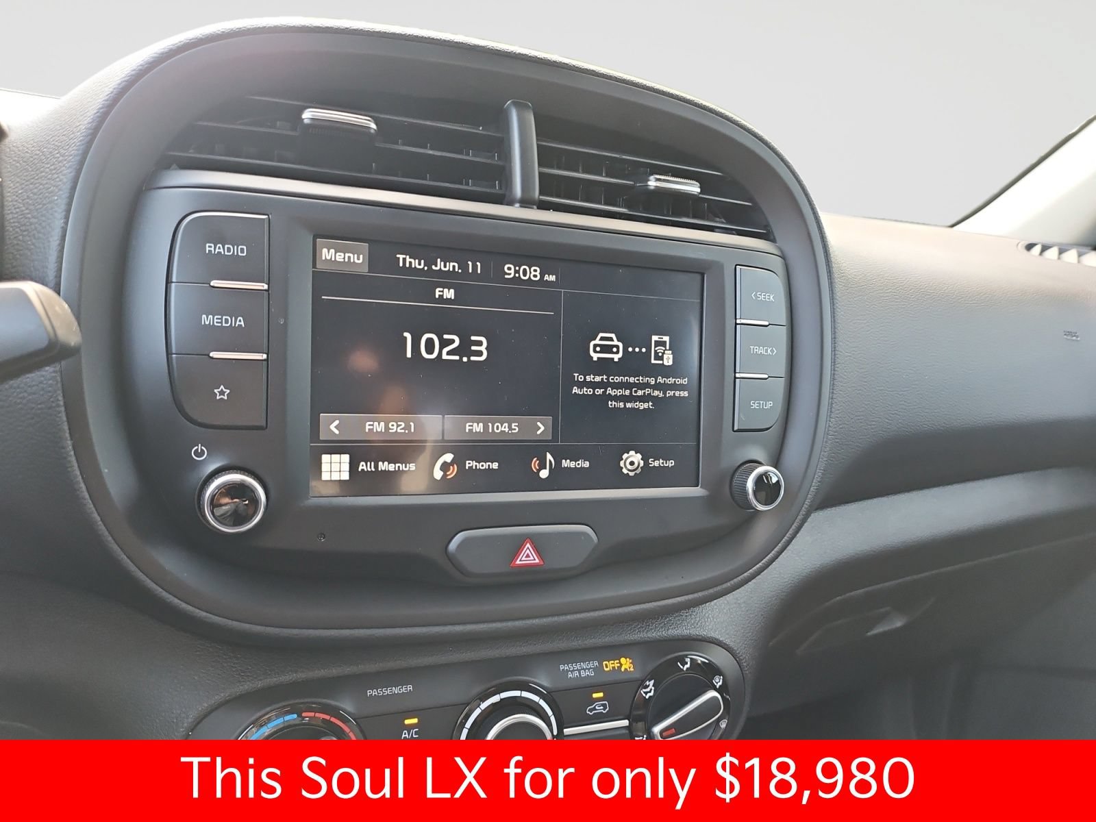 Used 2025 Kia Soul LX FWD image 27
