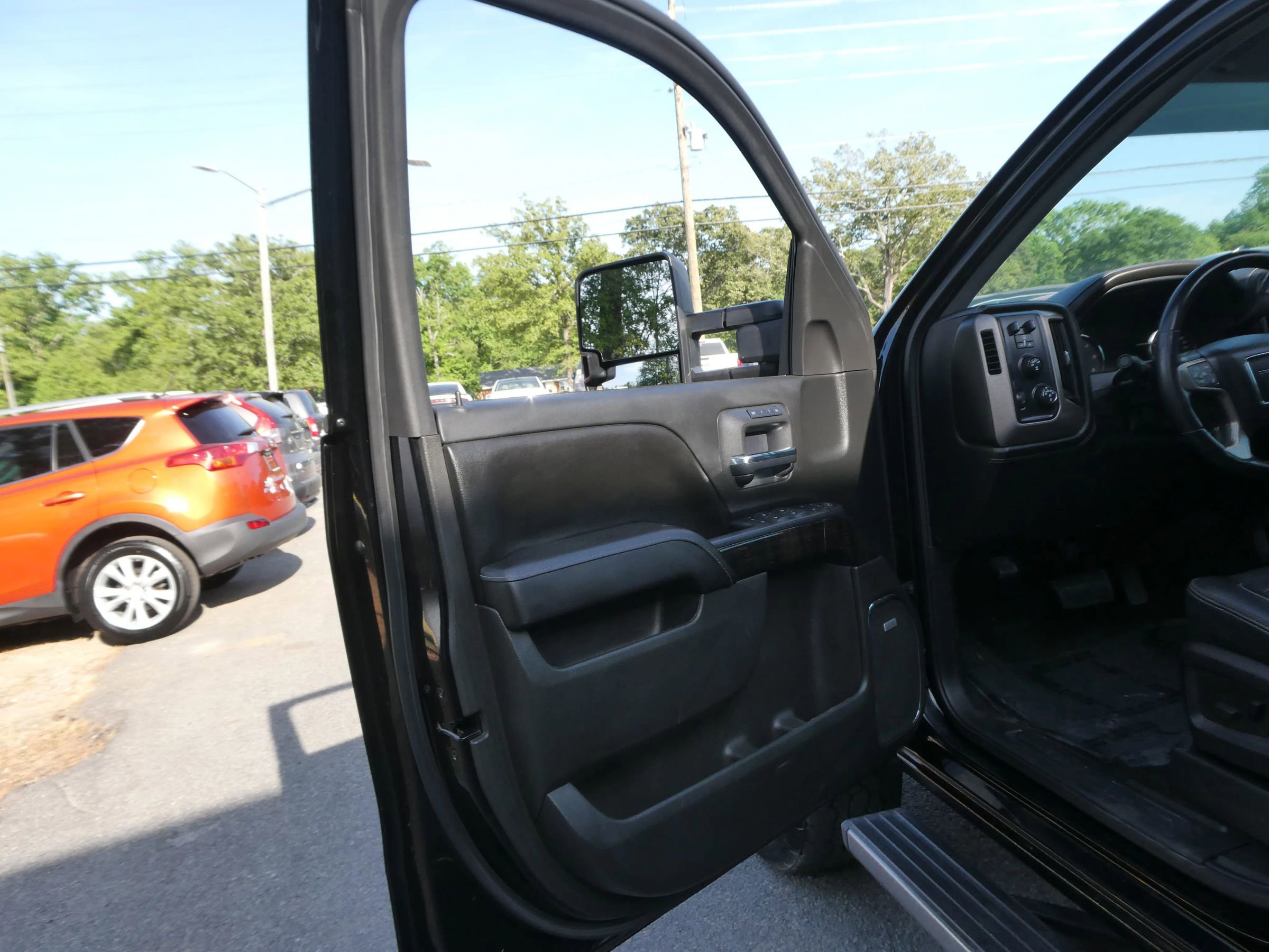 Used 2016 GMC Sierra 1500 Denali w/ Enhanced Driver Alert Package AWD/4WD image 13