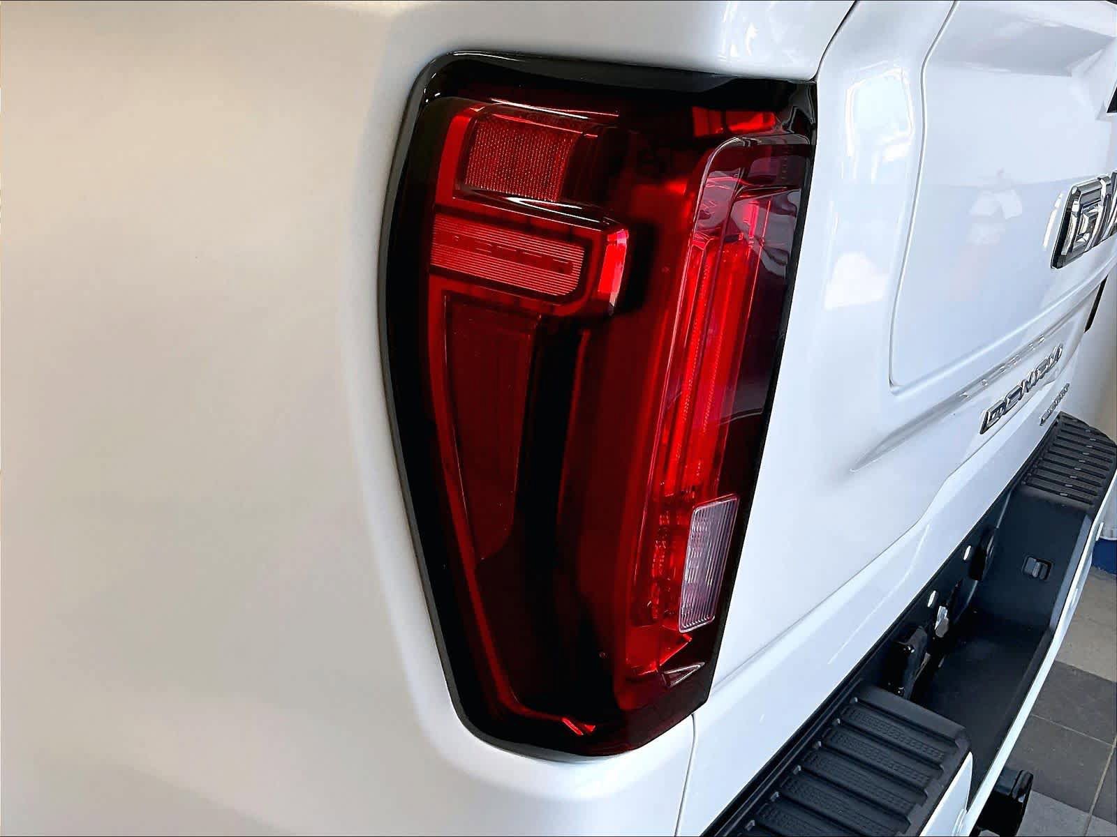 Used 2023 GMC Sierra 1500 Denali Ultimate AWD/4WD image 35