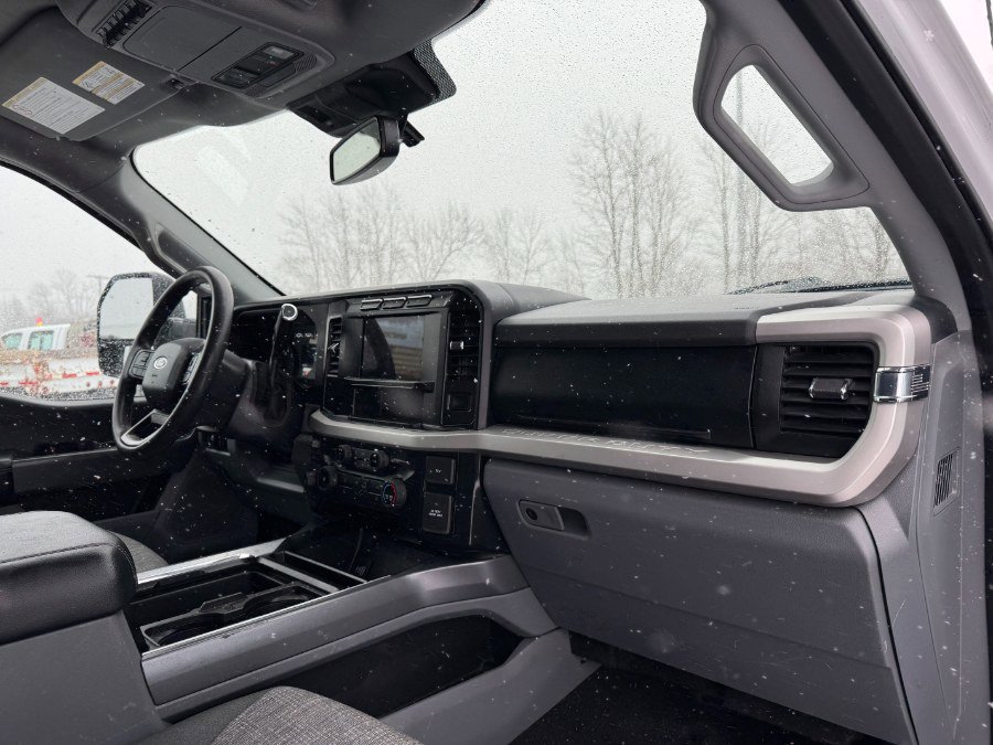 Used 2023 Ford F350 XLT image 19