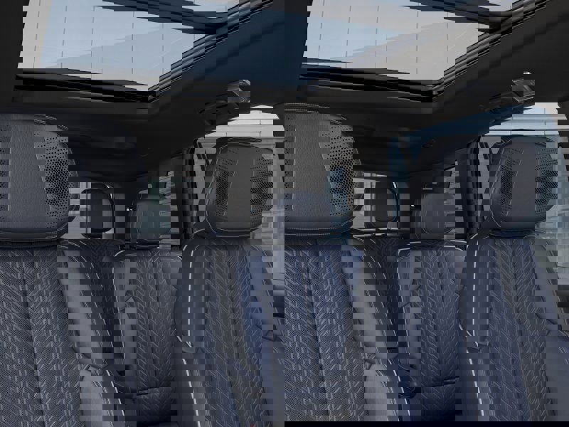 New 2026 Cadillac Vistiq Premium Luxury w/ LPO, Floor Liner Package image 24