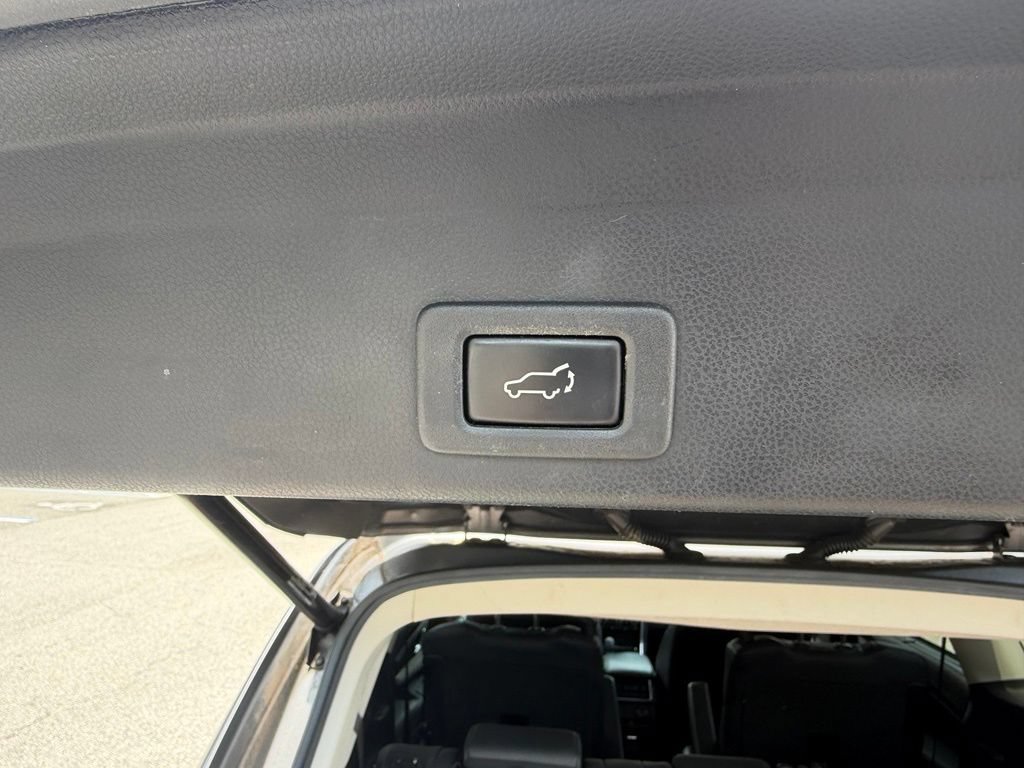 Used 2019 Subaru Ascent Limited w/ Popular Package #3 AWD/4WD image 7