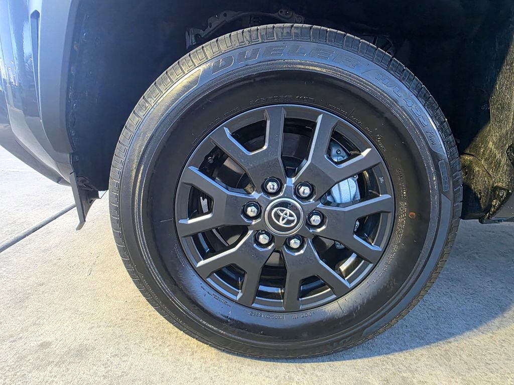 Used 2025 Toyota 4Runner SR5 image 33