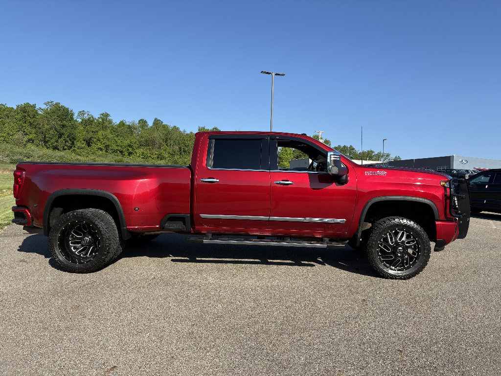 Used 2024 Chevrolet Silverado 3500 High Country w/ High Country Premium Package AWD/4WD image 6