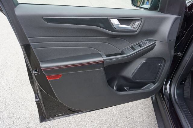 Certified 2023 Ford Escape ST-Line w/ Tech Pack #1 FWD image 23