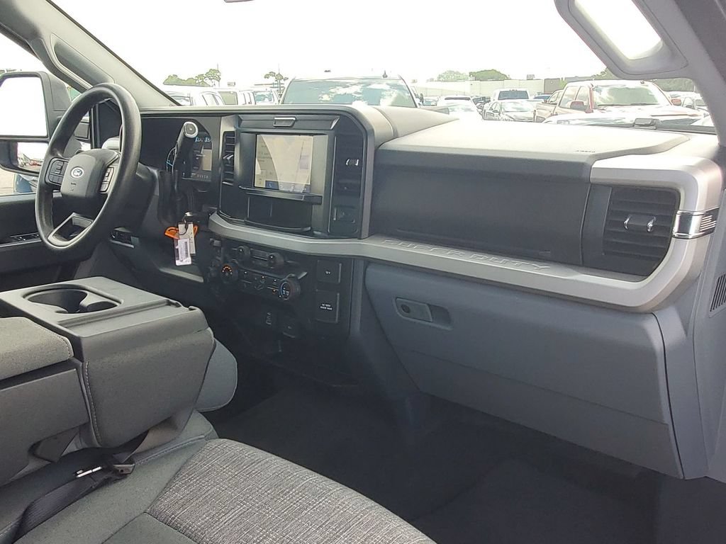 Used 2025 Ford F250 XLT AWD/4WD image 34