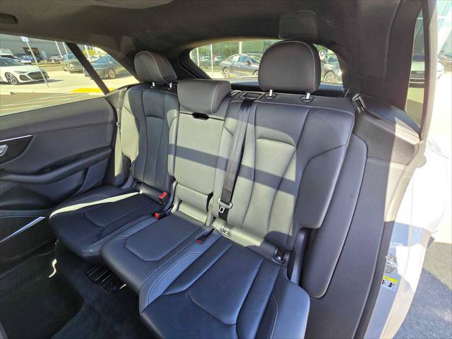 Used 2019 Audi Q8 Premium Plus w/ Premium Plus AWD/4WD image 17
