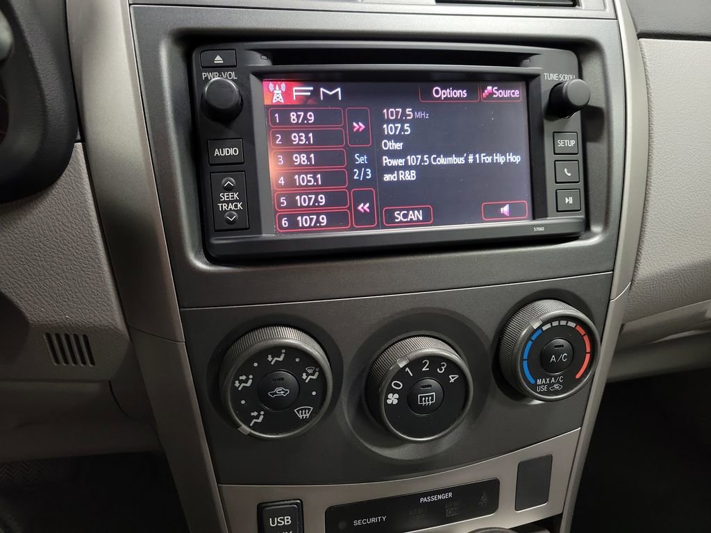 Used 2013 Toyota Corolla LE FWD image 14