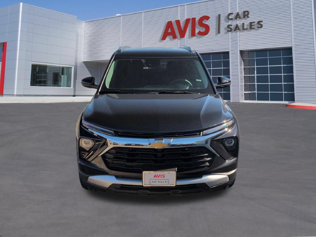 Used 2026 Chevrolet TrailBlazer LT FWD image 2