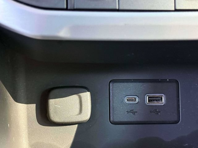 Used 2020 GMC Acadia SLE w/ Driver Convenience Package FWD image 32
