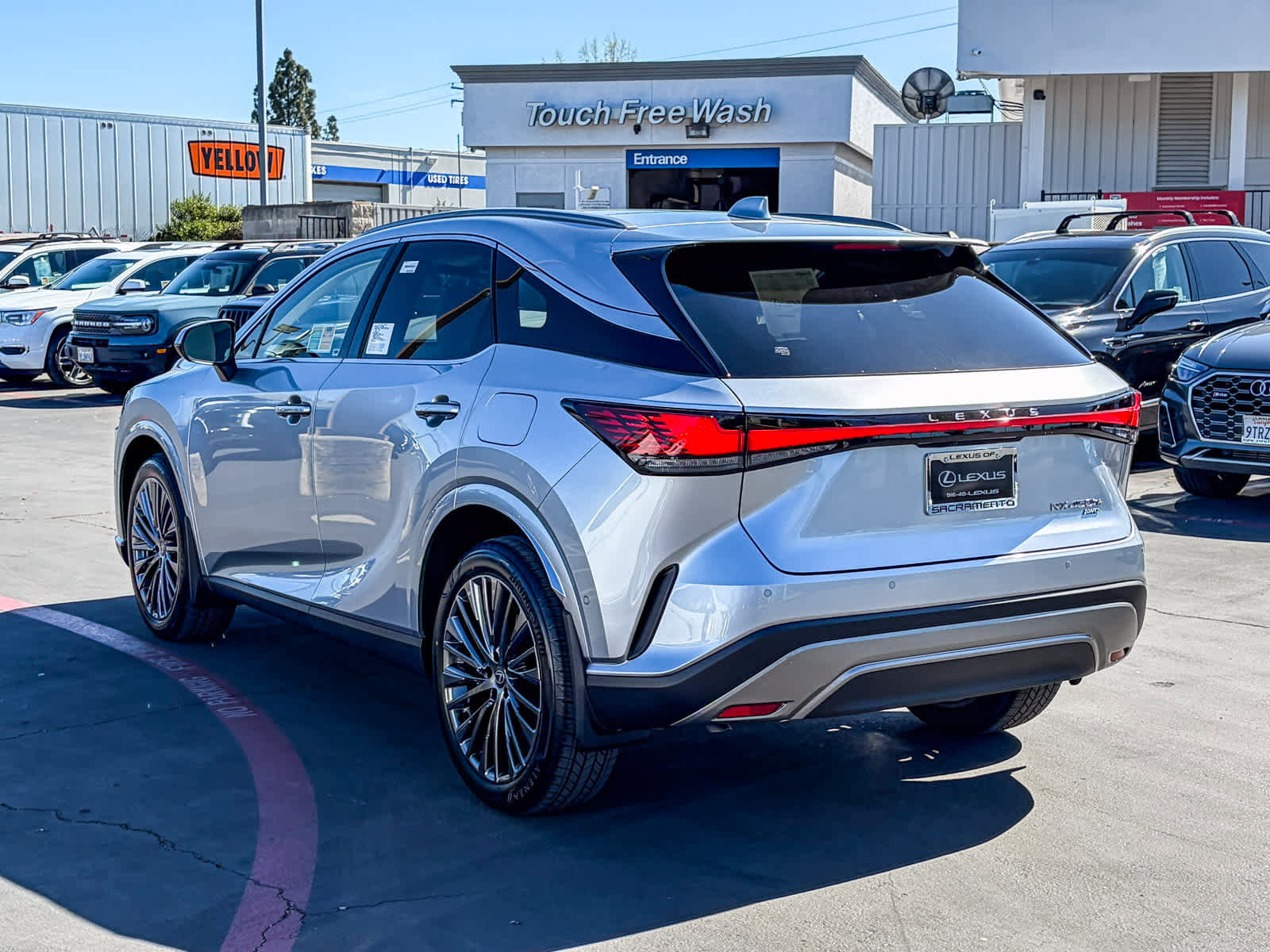 New 2026 Lexus RX 450h Luxury image 2