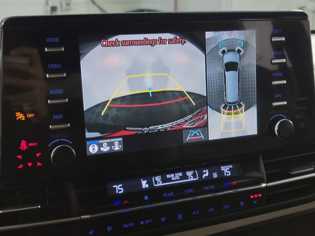 Used 2023 Toyota Sienna Platinum image 21
