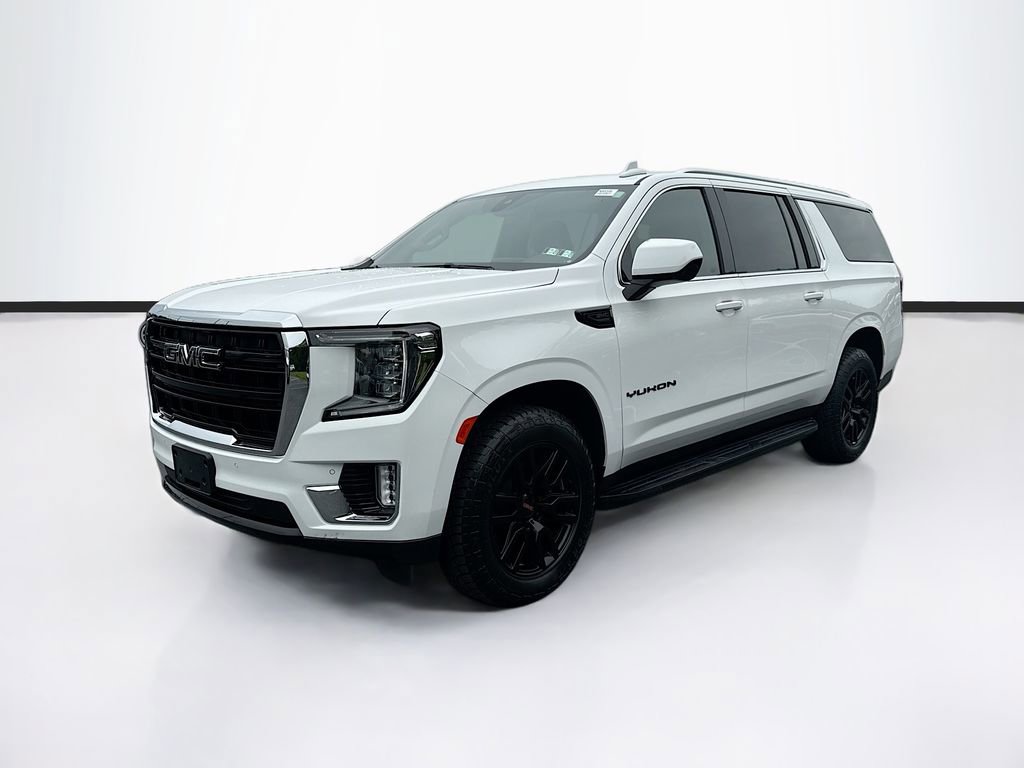Used 2022 GMC Yukon XL SLE w/ Gmc Pro Safety Plus Package AWD/4WD image 3