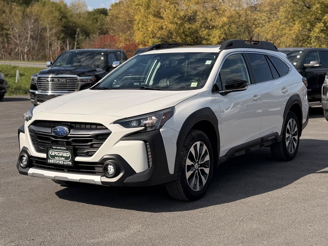 Used 2025 Subaru Outback Limited AWD/4WD image 1